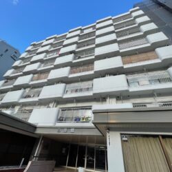 ＜オーナーチェンジ物件、福岡市中央区清川、角部屋の3LDK。 白亜館・2階部分